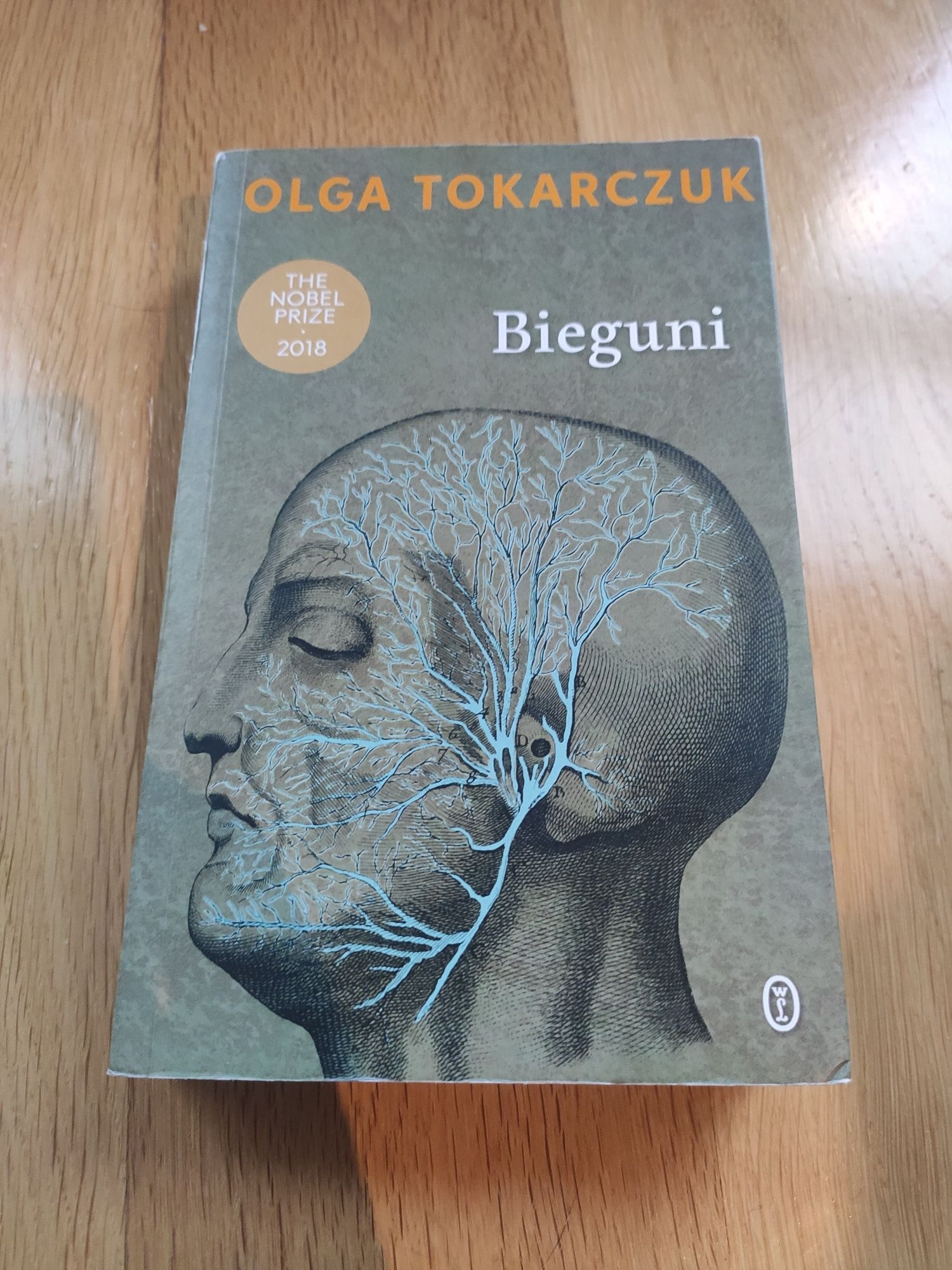 Książka "Bieguni" Olgi Tokarczuk