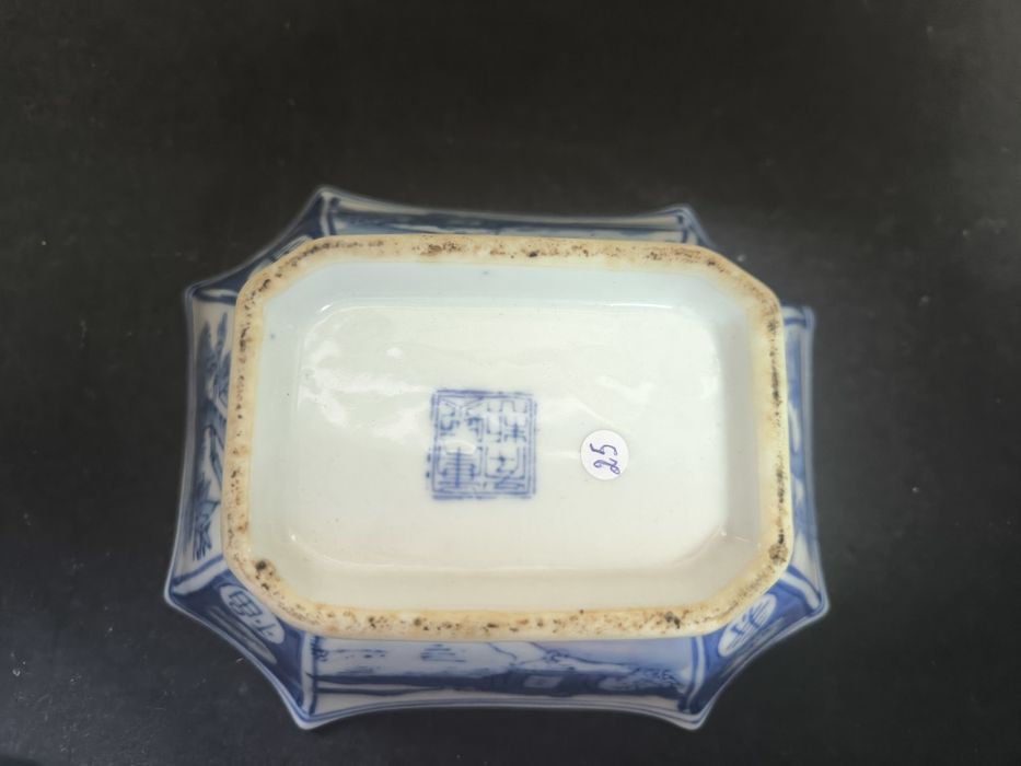 Travessa/Taça Oriental Antiga em Porcelana Azul e Branca