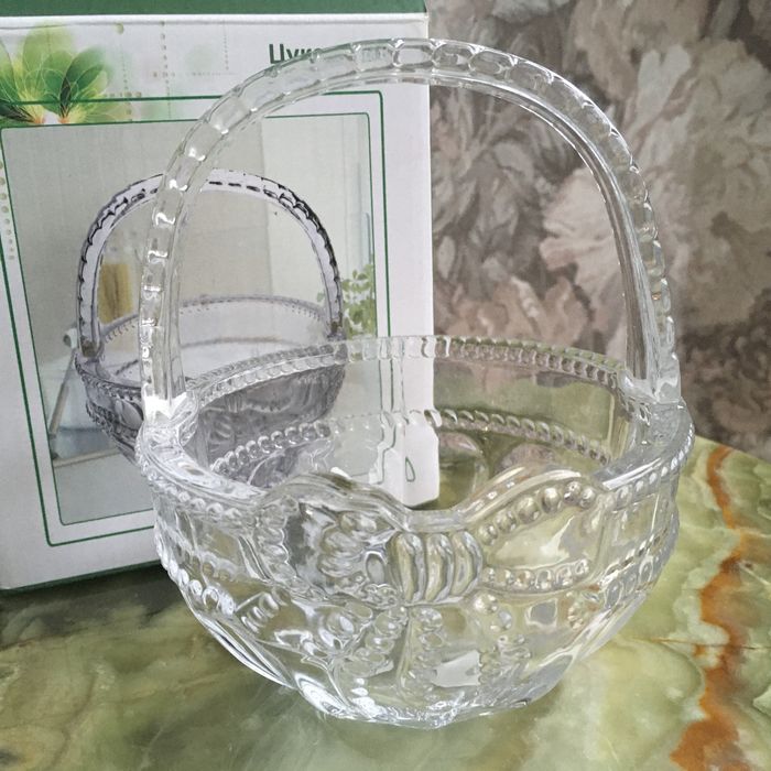 Хрустальная ваза для конфет