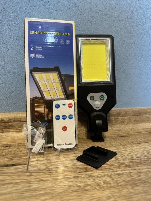 Nowa lampa solarna LED z czujnikiem ruchu + pilot – SENSOR STREET LAMP