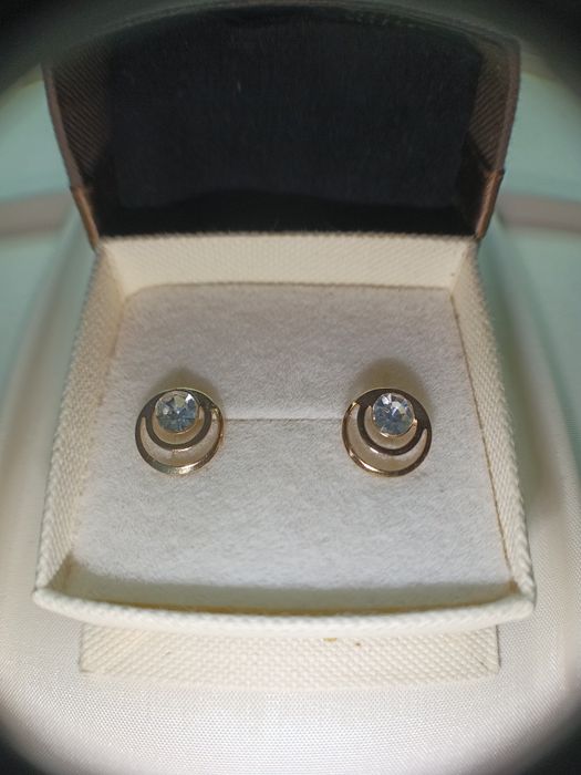 Srebro pozłacane kolczyki sztyfty 925 sprężynki cyrkonie