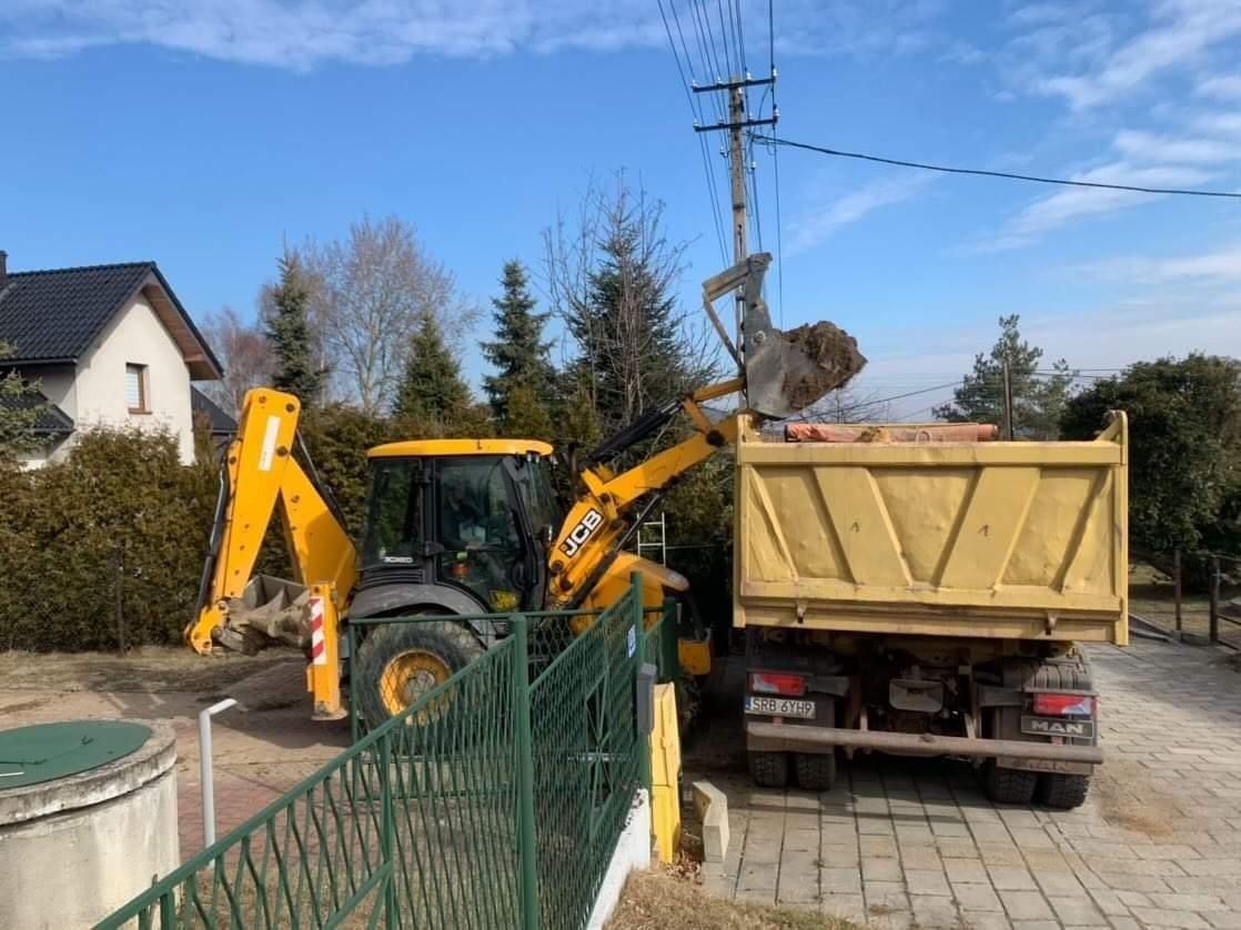 Wynajem Minikoparka z młotem do kucia Młot do kucia Wiertnica koparko-