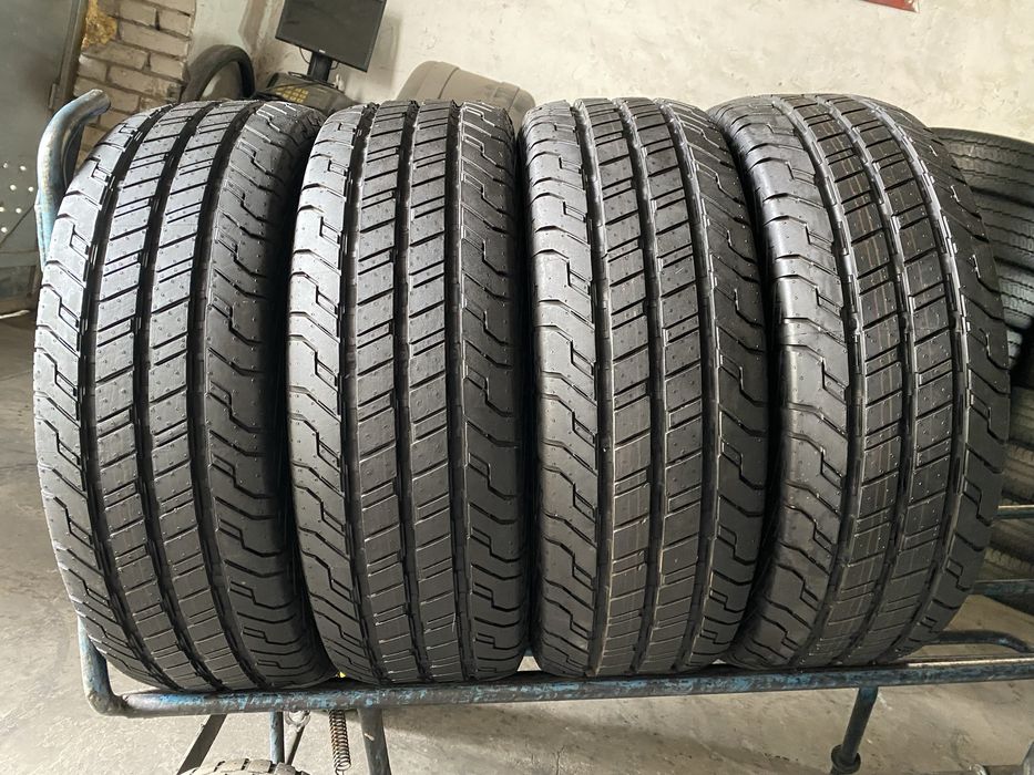 Шини нові 215/65/16с - 4шт Continental ContiVanContact 100