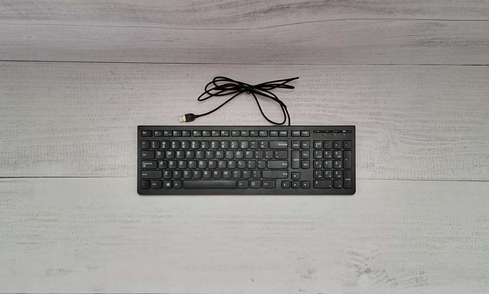 Klawiatura przewodowa niskoprofilowa USB SLIM Lenovo Model kb4721