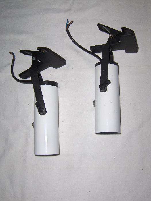 FOCOS LUMINOSOS giratórios, com casquilho em porcelana -com e sem mola