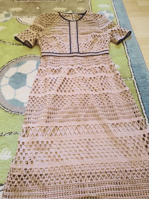 Sukienka śliczna r.36/38 _20 zł.