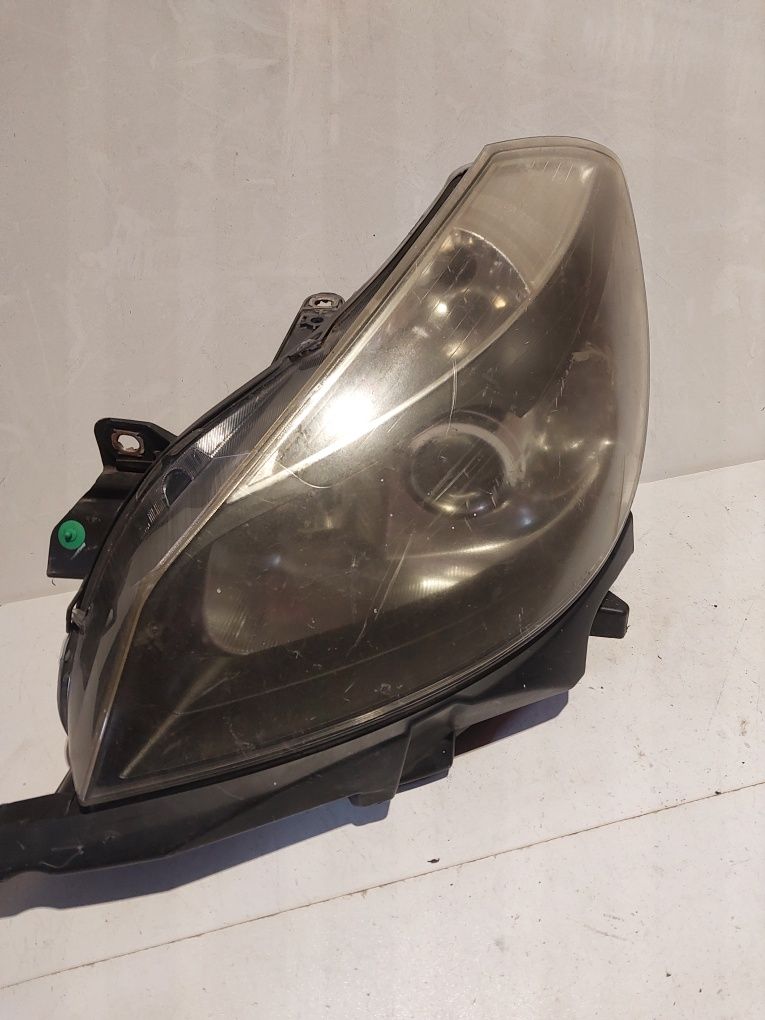 Renault clio III 3 lewa przednia lampa przód reflektor lewy soczewka