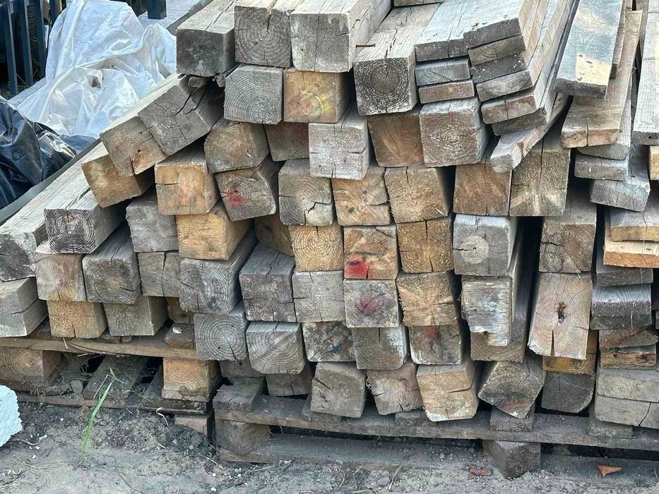 Продам брус дерев'яний 100х100 мм. різної довжини новий