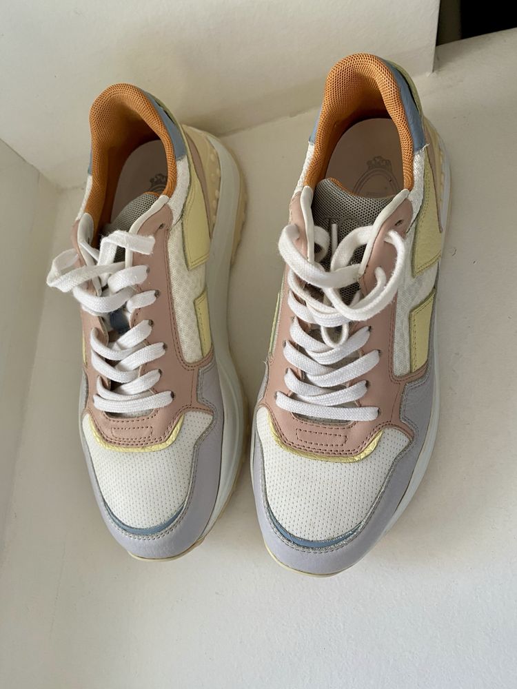 Кросівки Tods жіночі