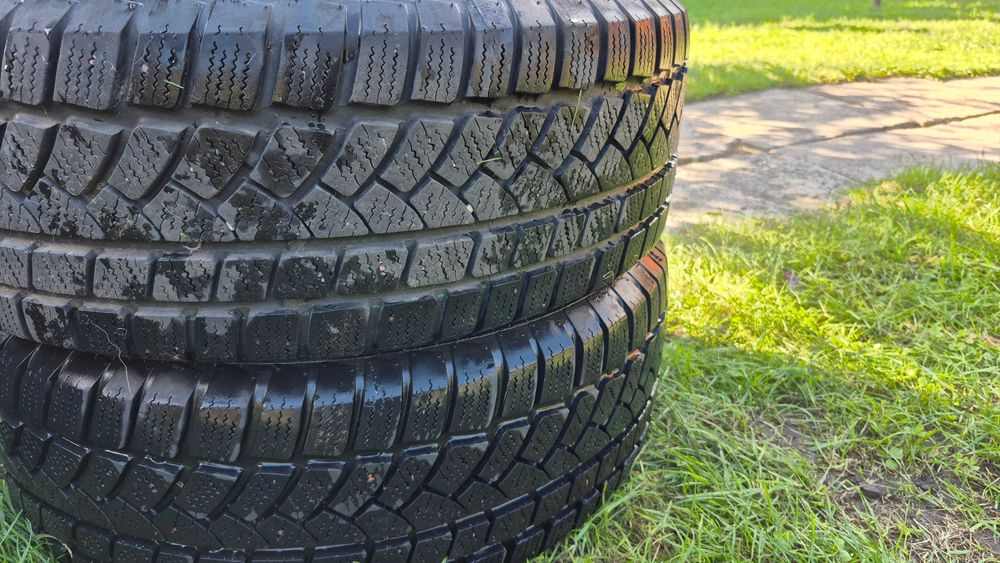 4 opony zimowe 205/55R16