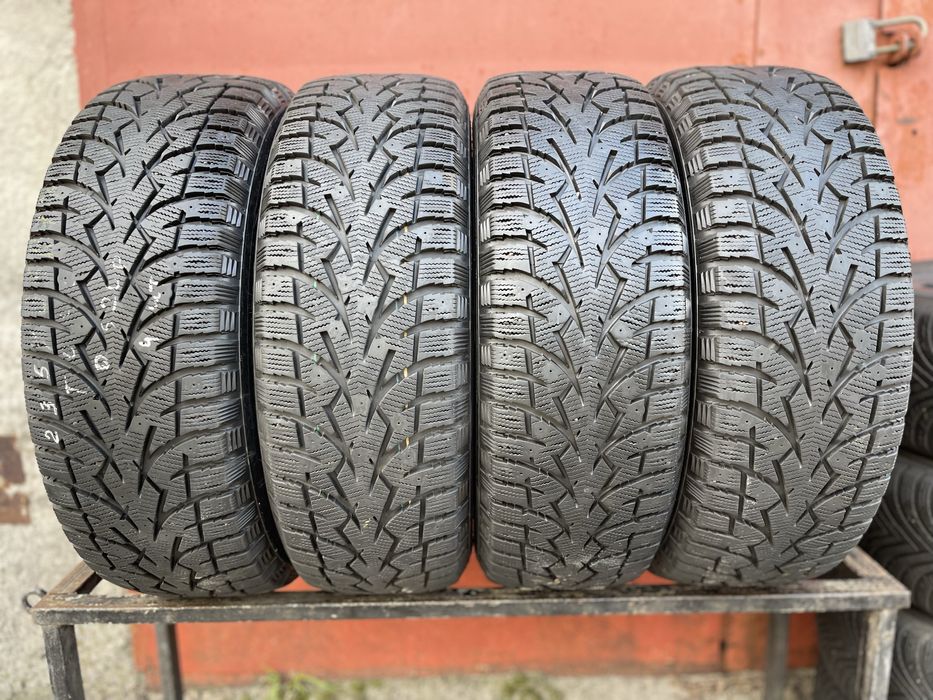 Шини 235/65 R17 Toyo зима стан нових