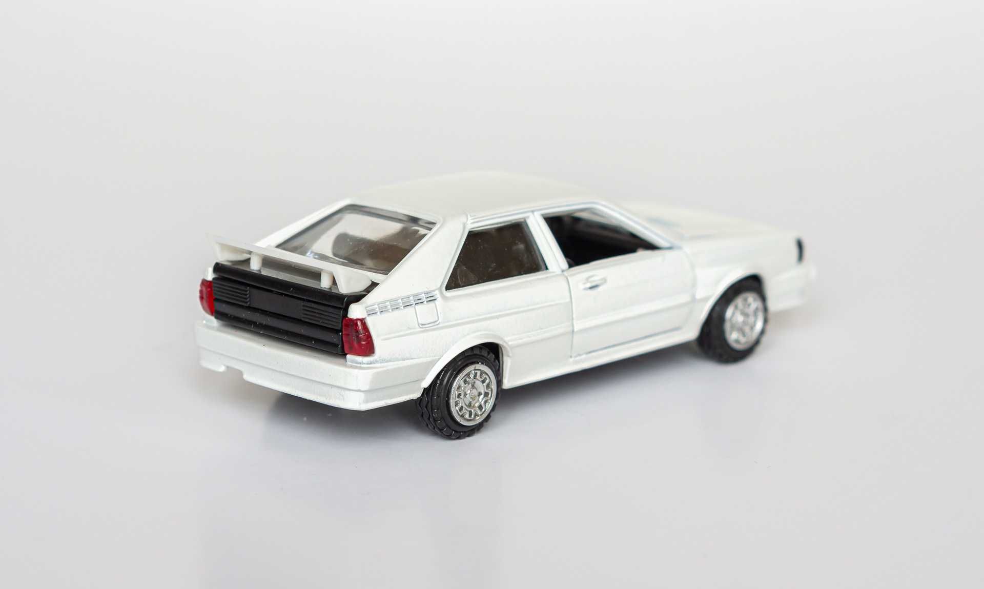 1:43 Audi 80 B2 Quattro 1978-86 coupe white, Conrad #1020 W.Germany