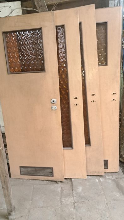 Drzwi wewnętrzne  4szt  całość 70zł