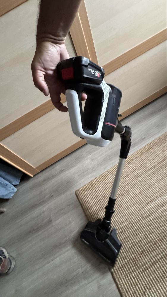 Aspirador vertical Bosch serie 7 unilimeted