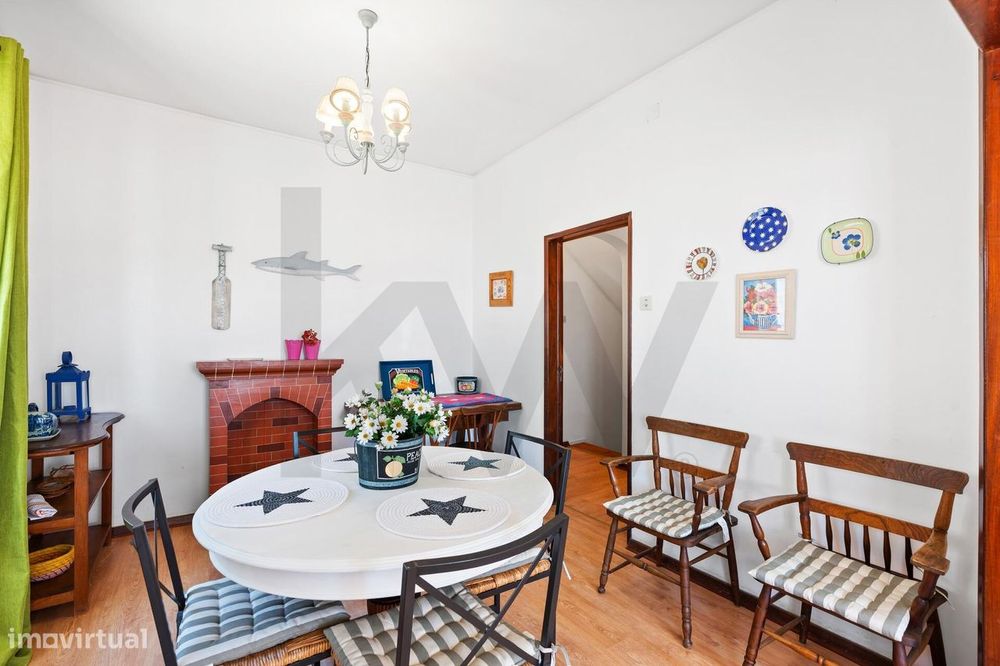 Moradia T4+2 com Anexo T1 e 310m2 a 3 Minutos da Praia – São Martinho