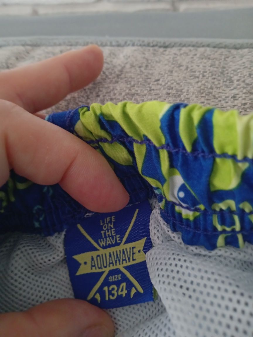 Fajne spodenki ,kompielówki   134
