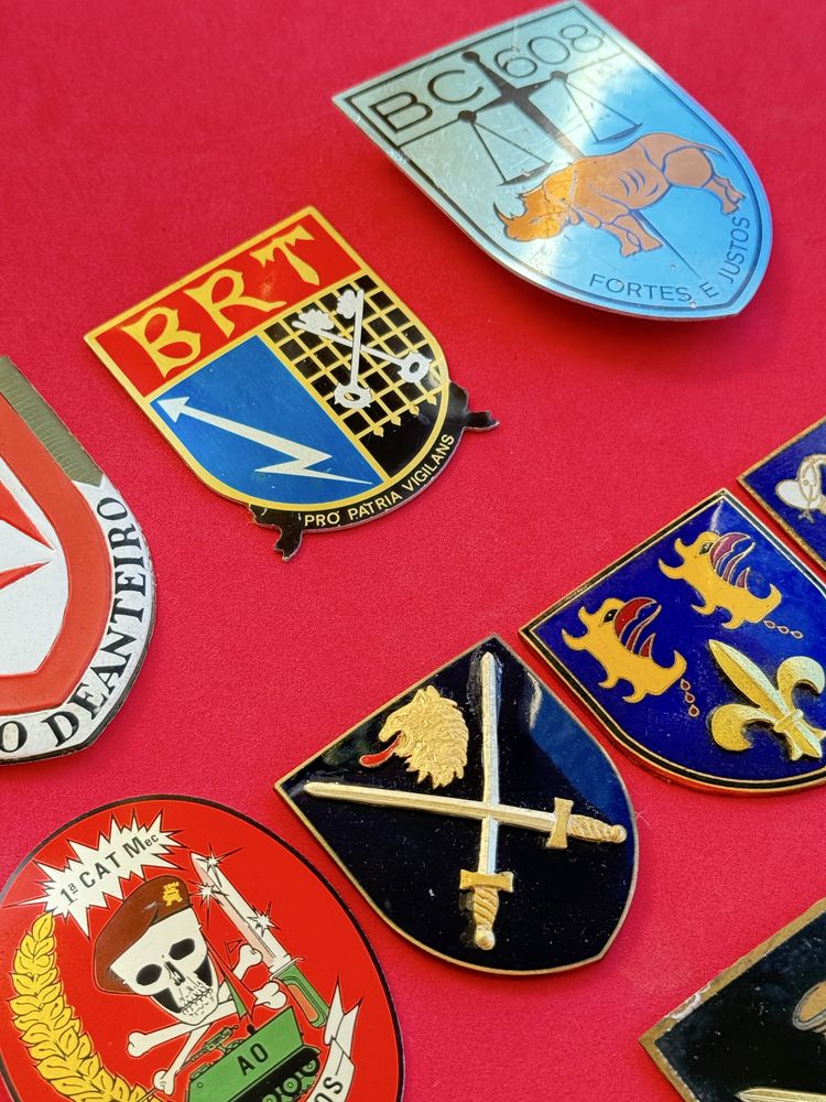 Crachás Militares