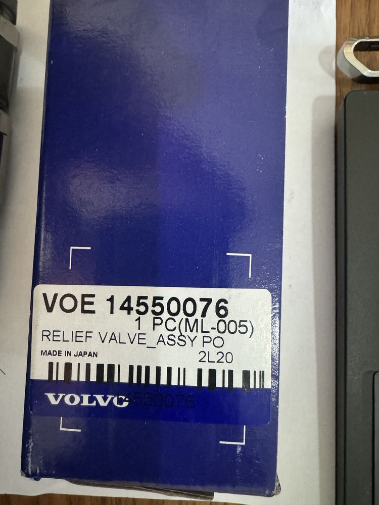 Zawór przelewowy Volvo ECR88 plus