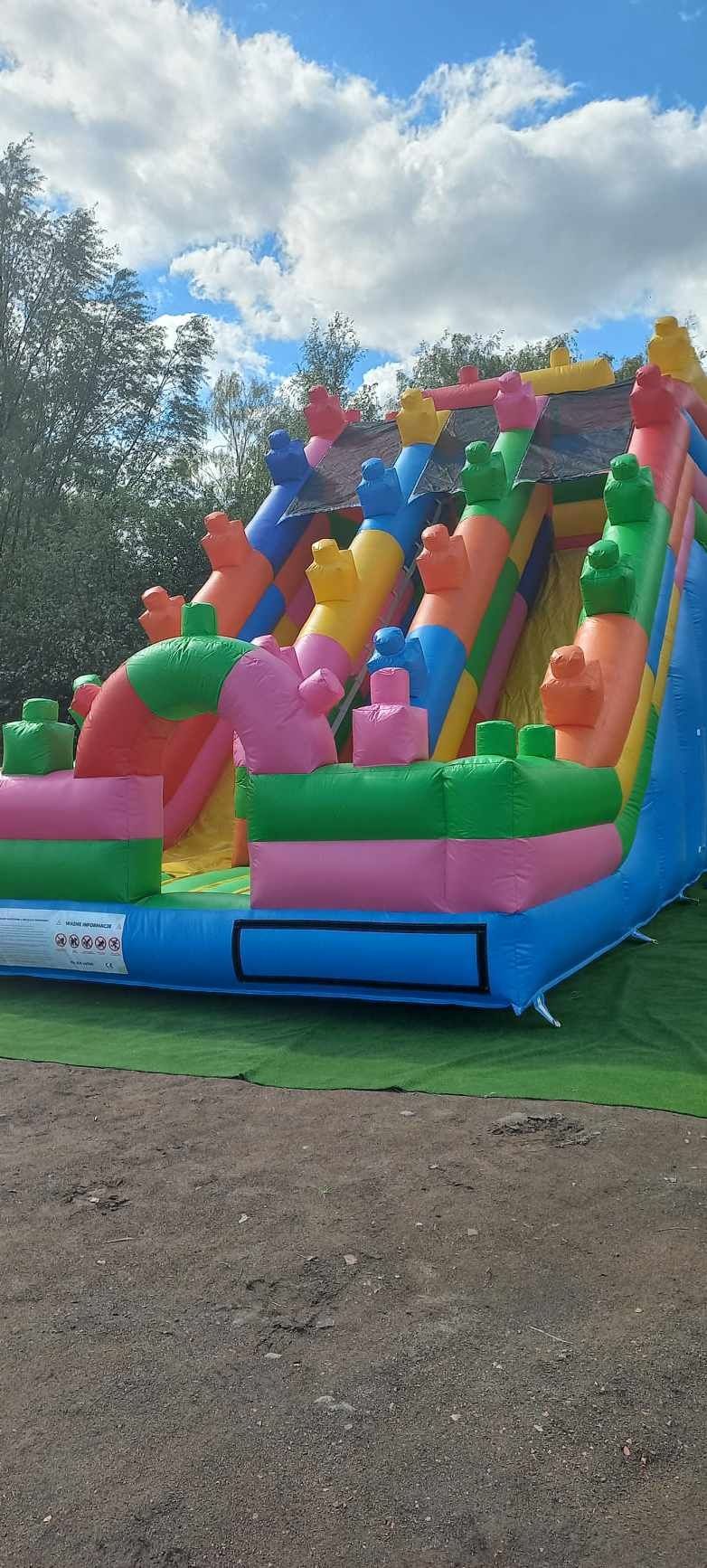 Dmuchaniec zjeżdżalnia dmuchana piana Party