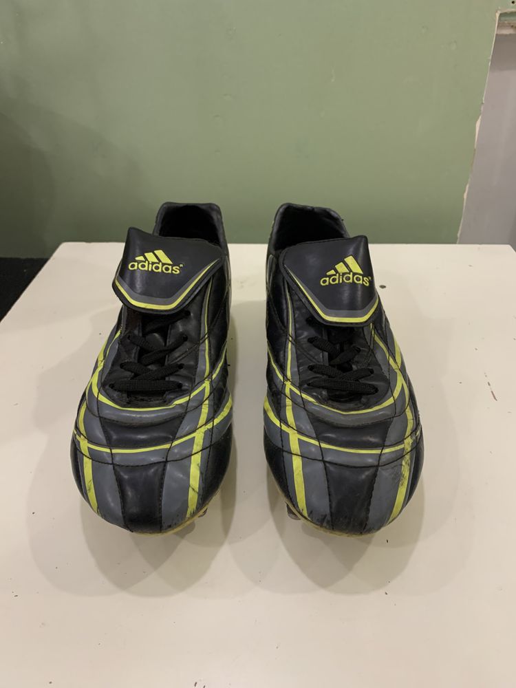 Продам футбольные бутсы adidas 46 р.