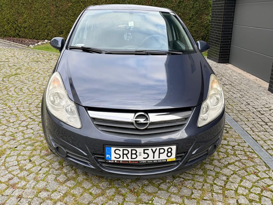 Opel Corsa D 2009 r. 1.2 z LPG