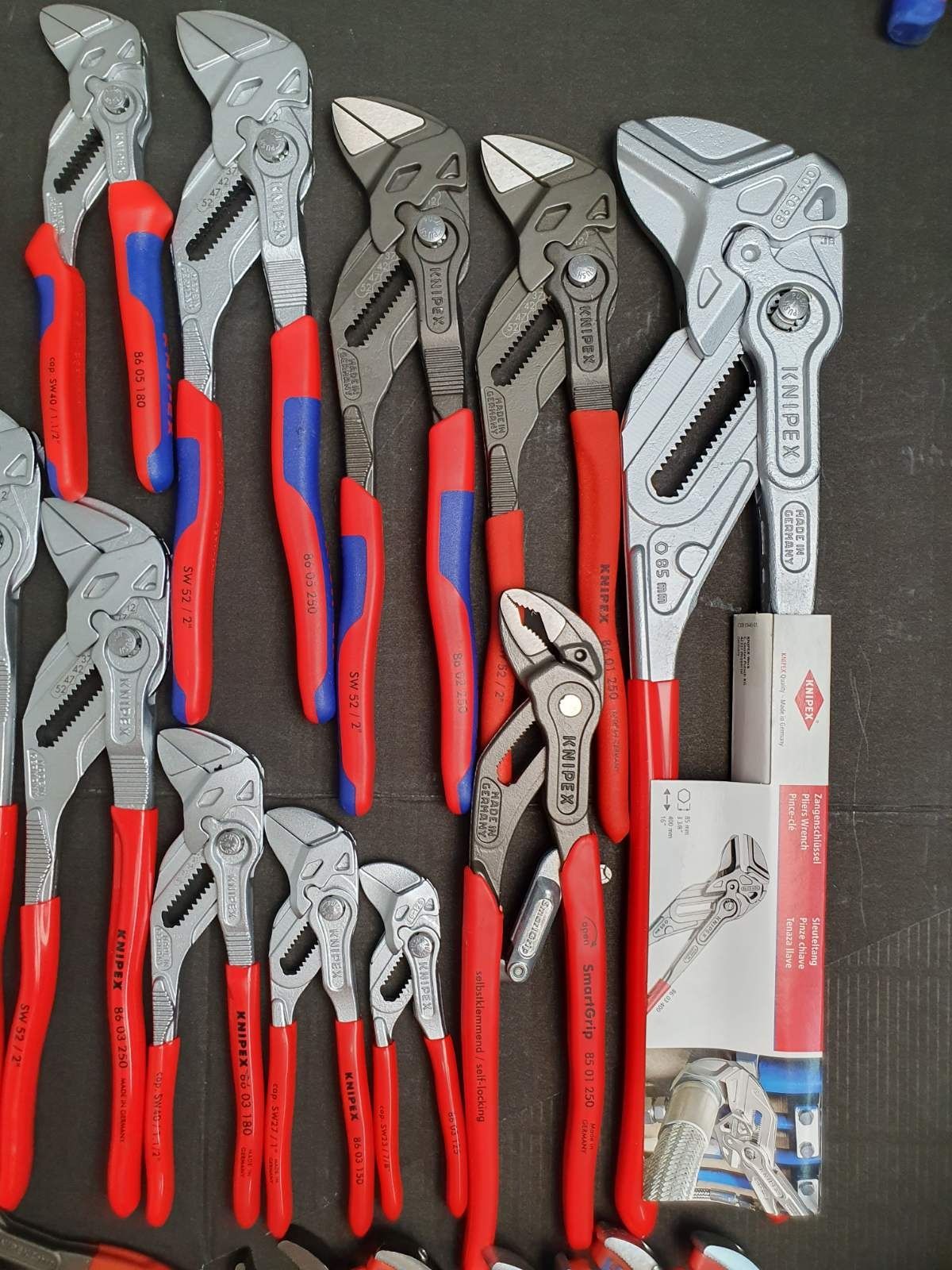 Клещи переставные- гаечный ключ  Knipex. Cантехнические клещи Cobra.