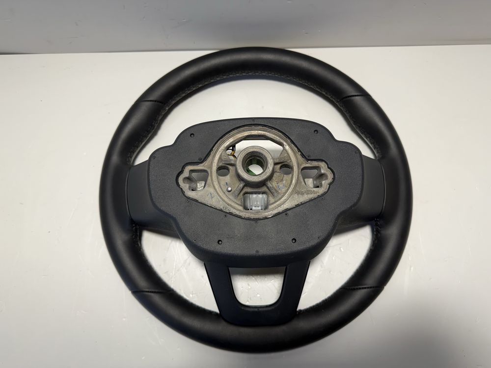 Volvo XC40 C40 kierownica skórzana jak nowa