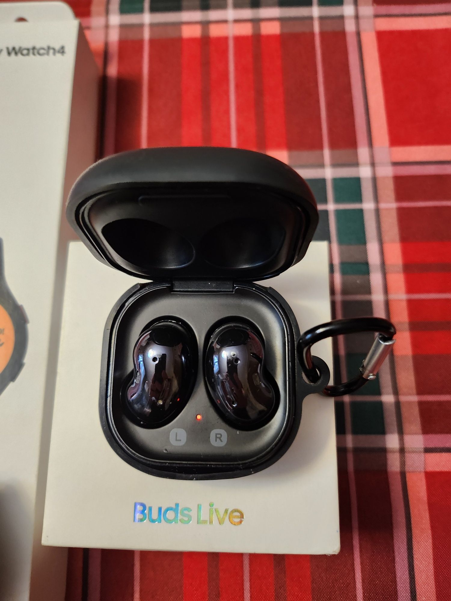 Galaxy Watch 4 + Buds Live