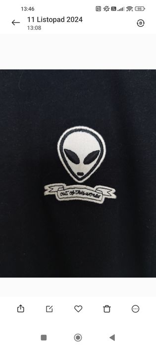 Granatowy top z naszywką alien