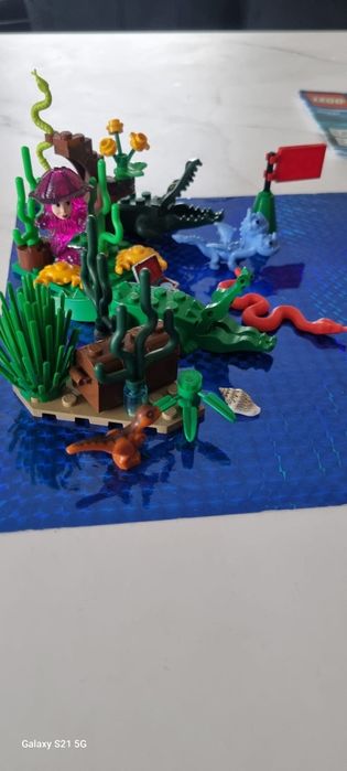 Zestaw Lego City gotowy do płynięcia po podwodną przygodę.