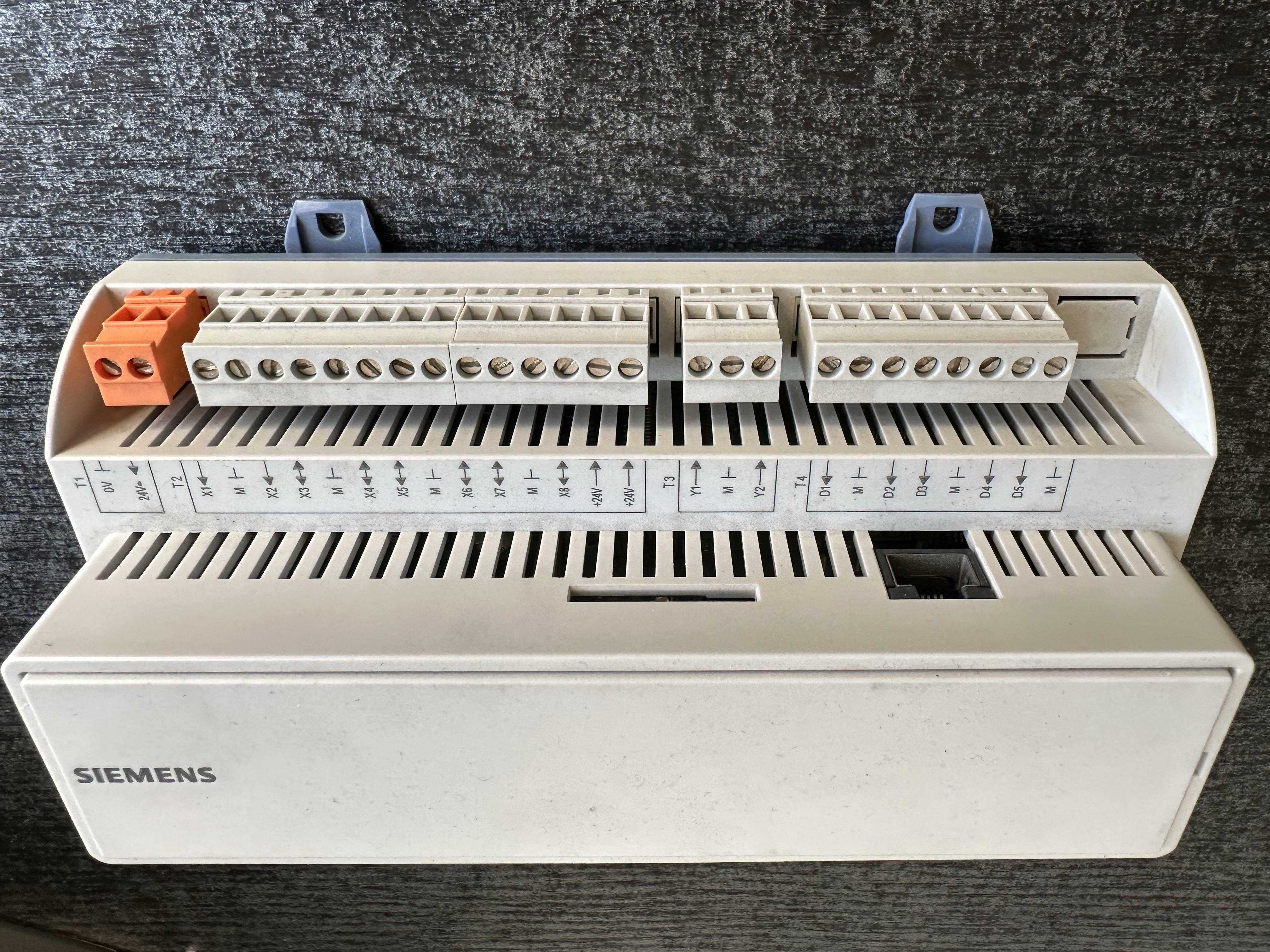 Sterownik Climatix POL638.00/STD Siemens