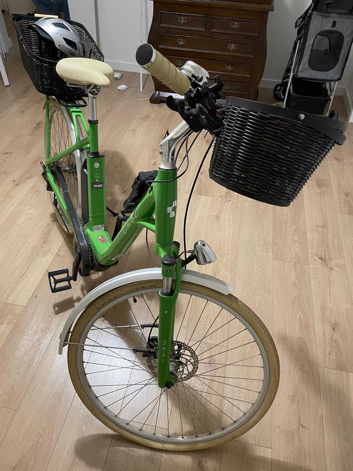 Elektryczny rower Cube Ella razem z osprzętem - stan idealny!