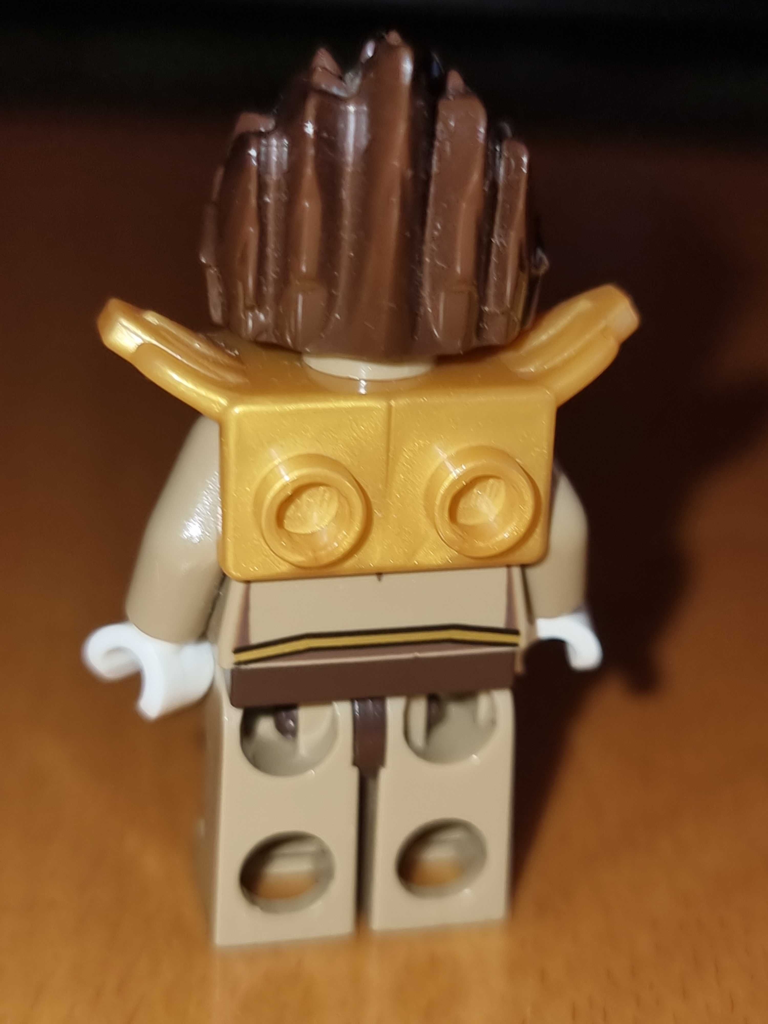 Figurka LEGO Chima Lennox Gold Armor loc025