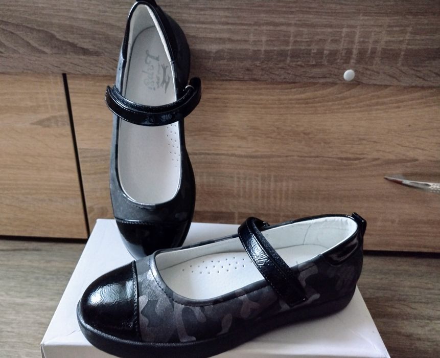 Продам нові туфли Lapsi 36 р