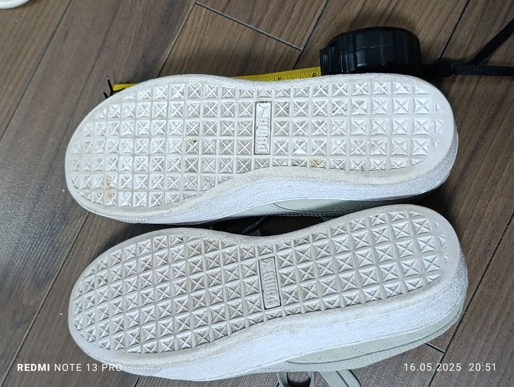 Puma кросівки  39 розмір..