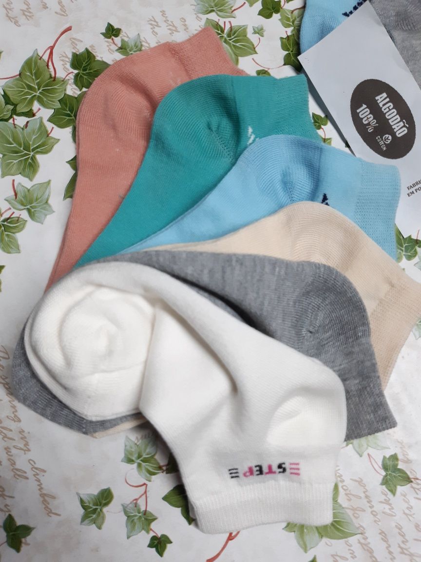 12 pares de meias curtas, tamanho 35-40, em algodão bom