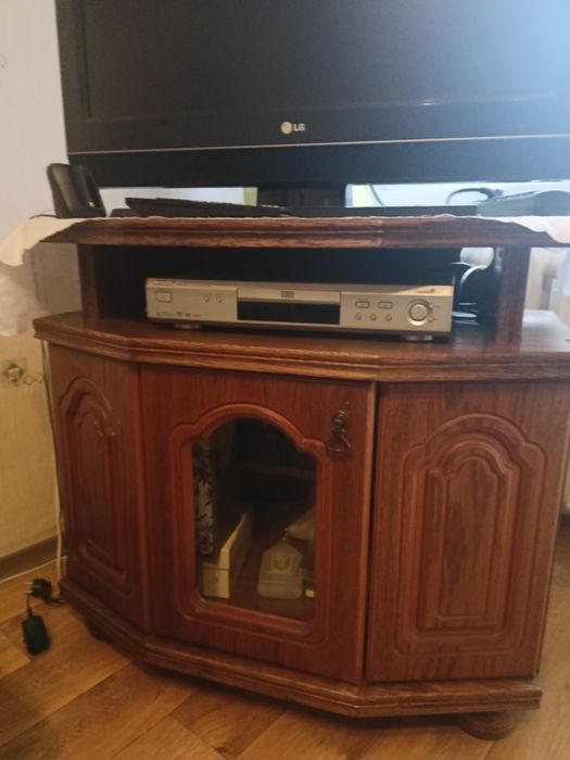 Sprzedam komplet mebli stylizowanych ma stare.