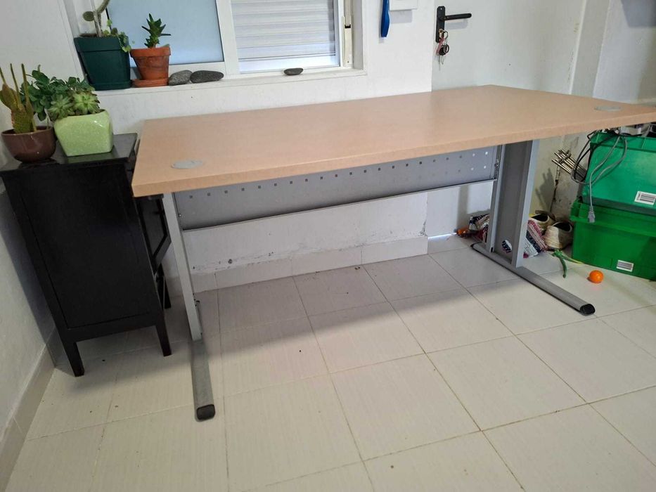 Vende mesa secretaria 140×80