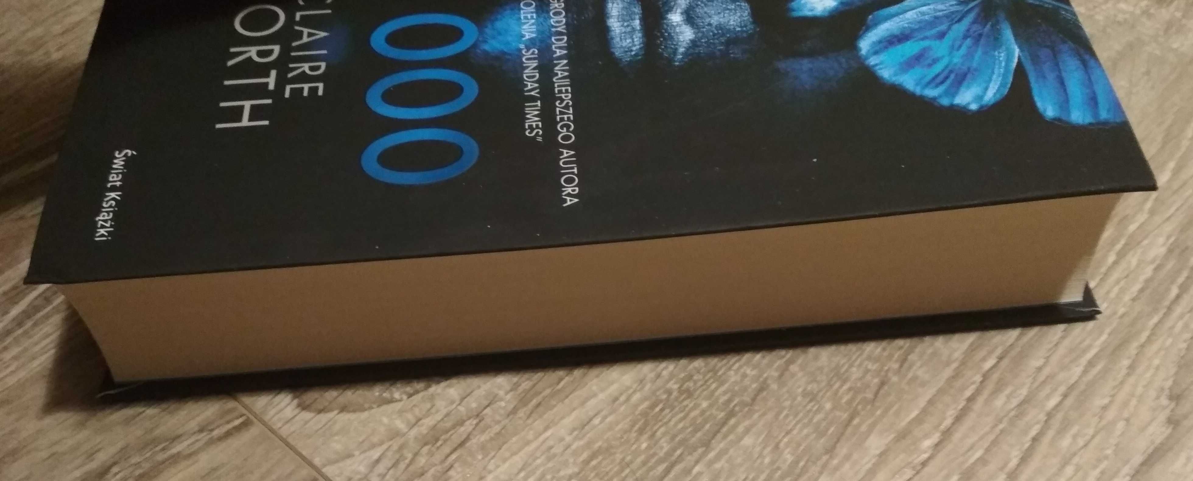 "84000" Claire North książka