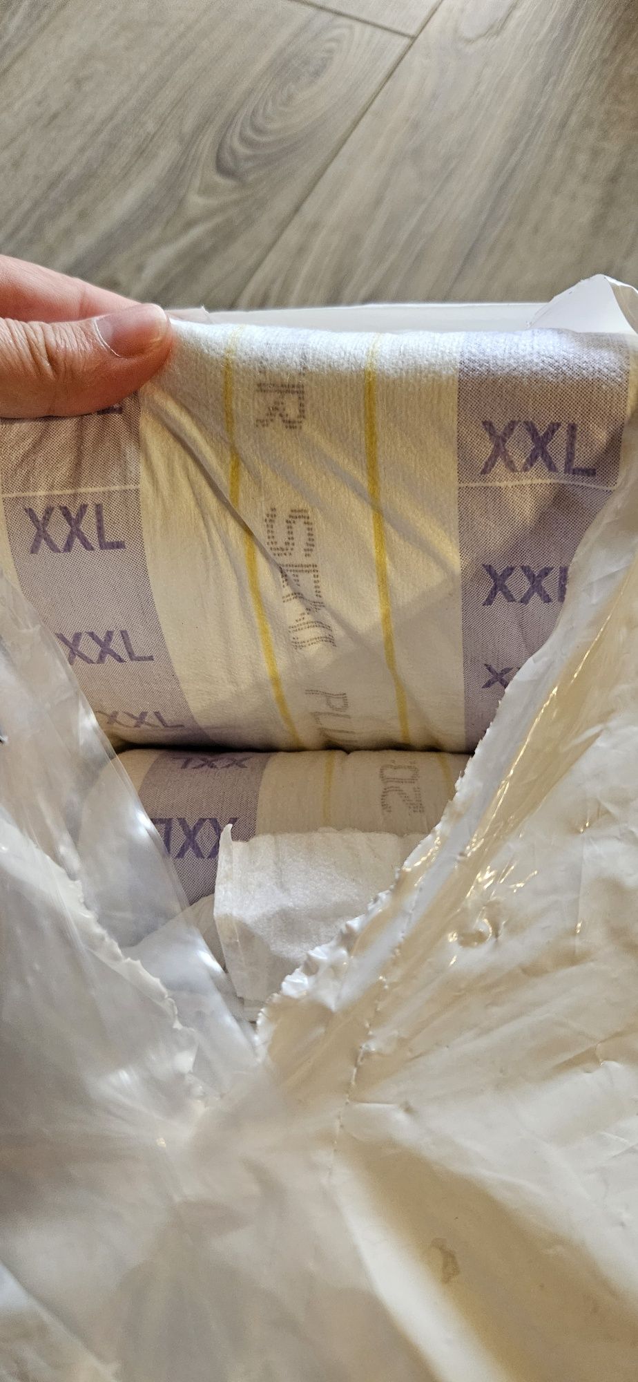Super Seni Plus (chłonność 7/9 kropelek) to oddychające pieluchomajtki