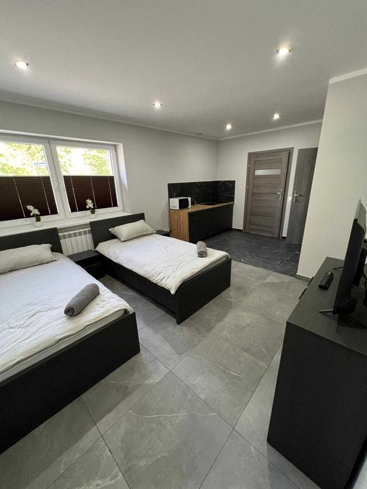 Noclegi. Pokoje z łazienką i kuchnią. 12 km od Kozienic.