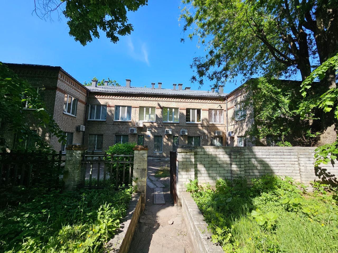 Продам здание 827м 600$\м
