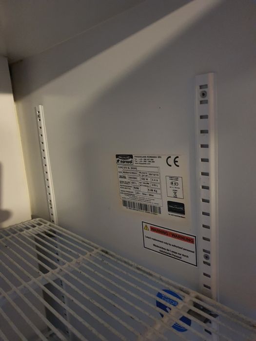 Witryna chłodnicza , szafa , lodówka sklepowa Norcool S76