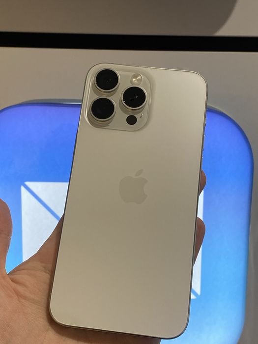 Apple iPhone 15 Pro Max 256GB White Titanium