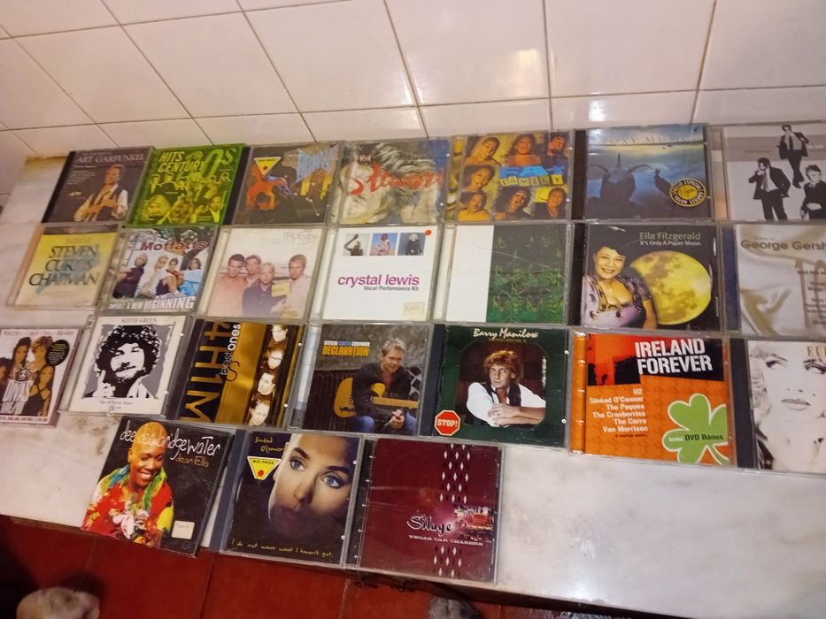 Conjunto de 24 Cds Originais Música Diversa