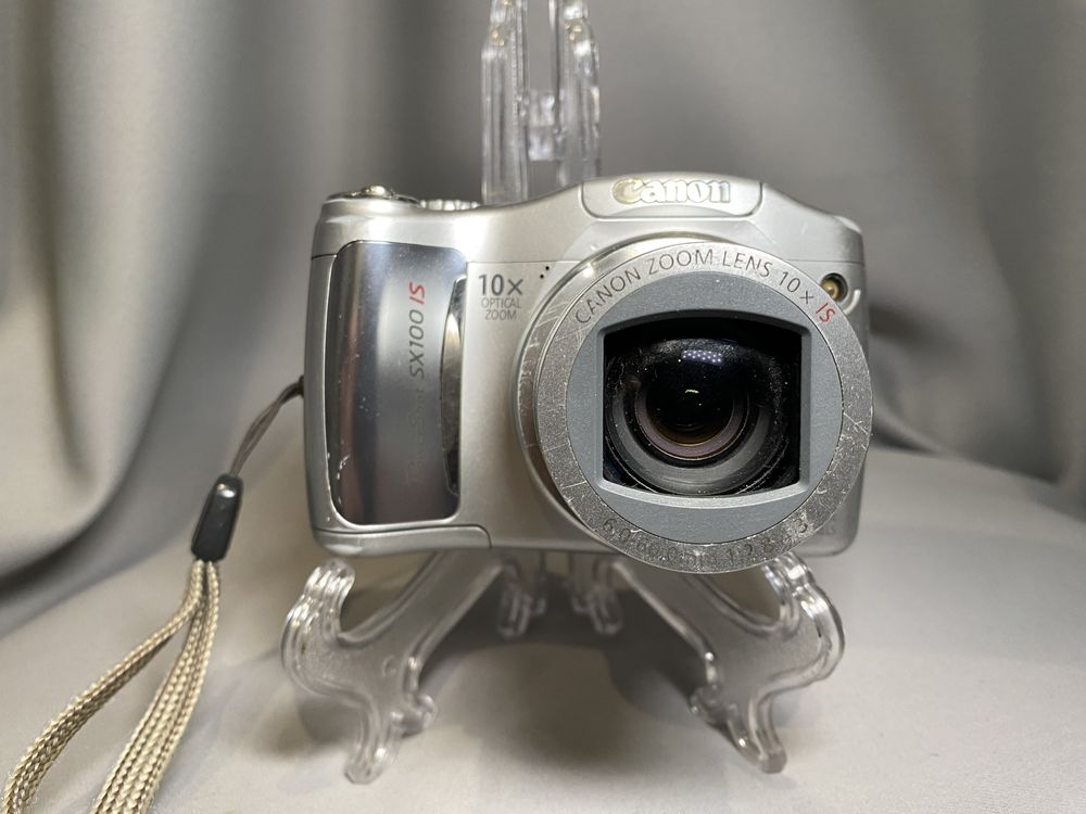 Цифровий фотоапарат CANON PowerShot SC100IS