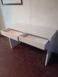 Secretaria com 2 gavetas