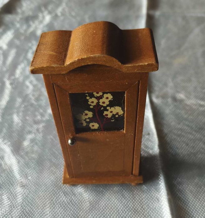 Armário quarto casa de bonecas