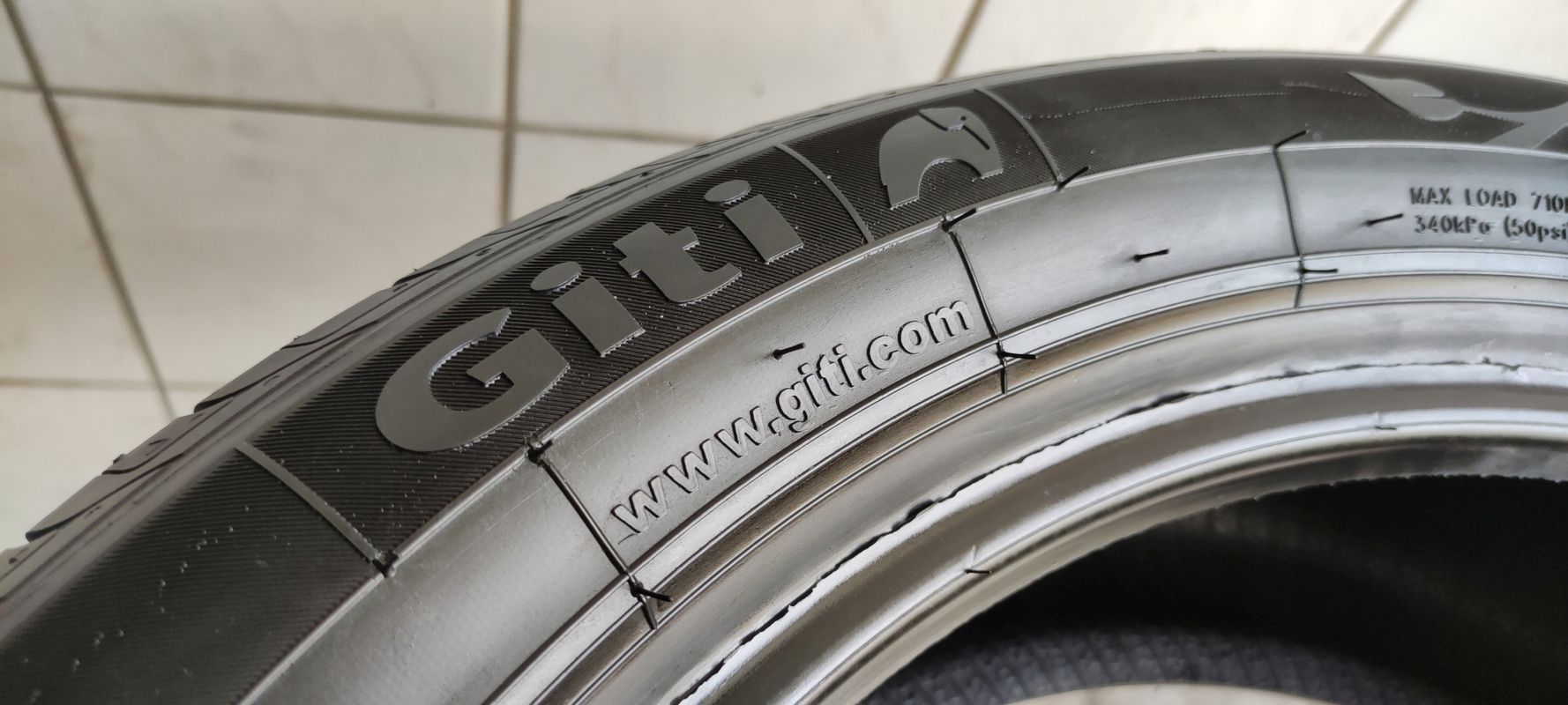 4x 215/50r18 Giti GitiComfort 225 V1 B/B/71dB 3 lata gwar.