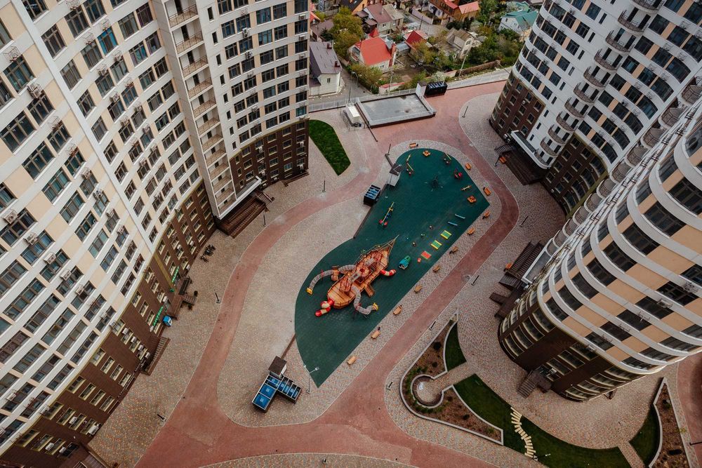 Сдам 2х комн квартиру 32 Жемчужина, без выселения на лето